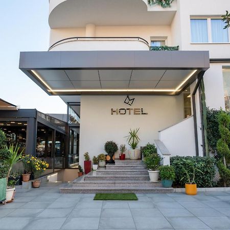 F&M Hotel 2 Tirana Extérieur photo