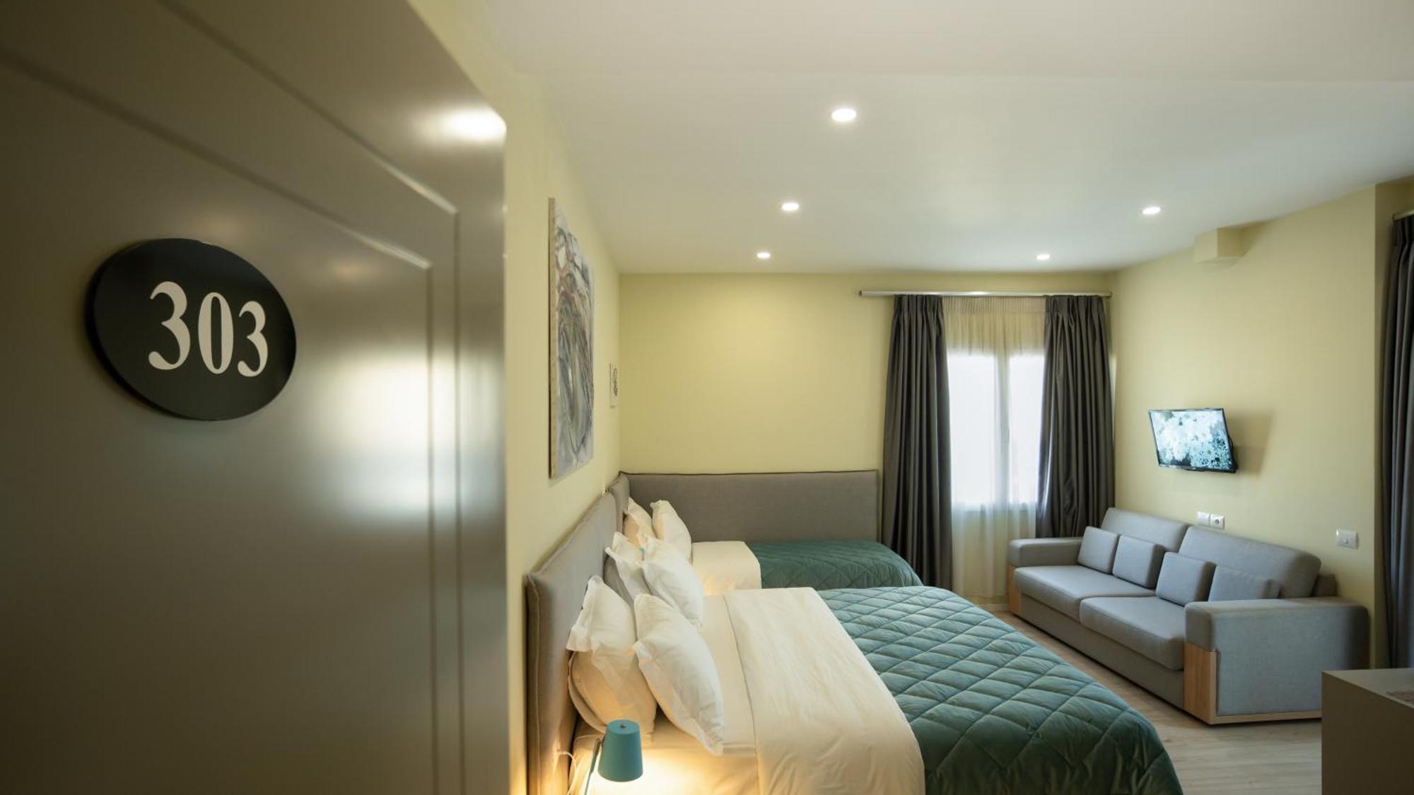 F&M Hotel 2 Tirana Extérieur photo