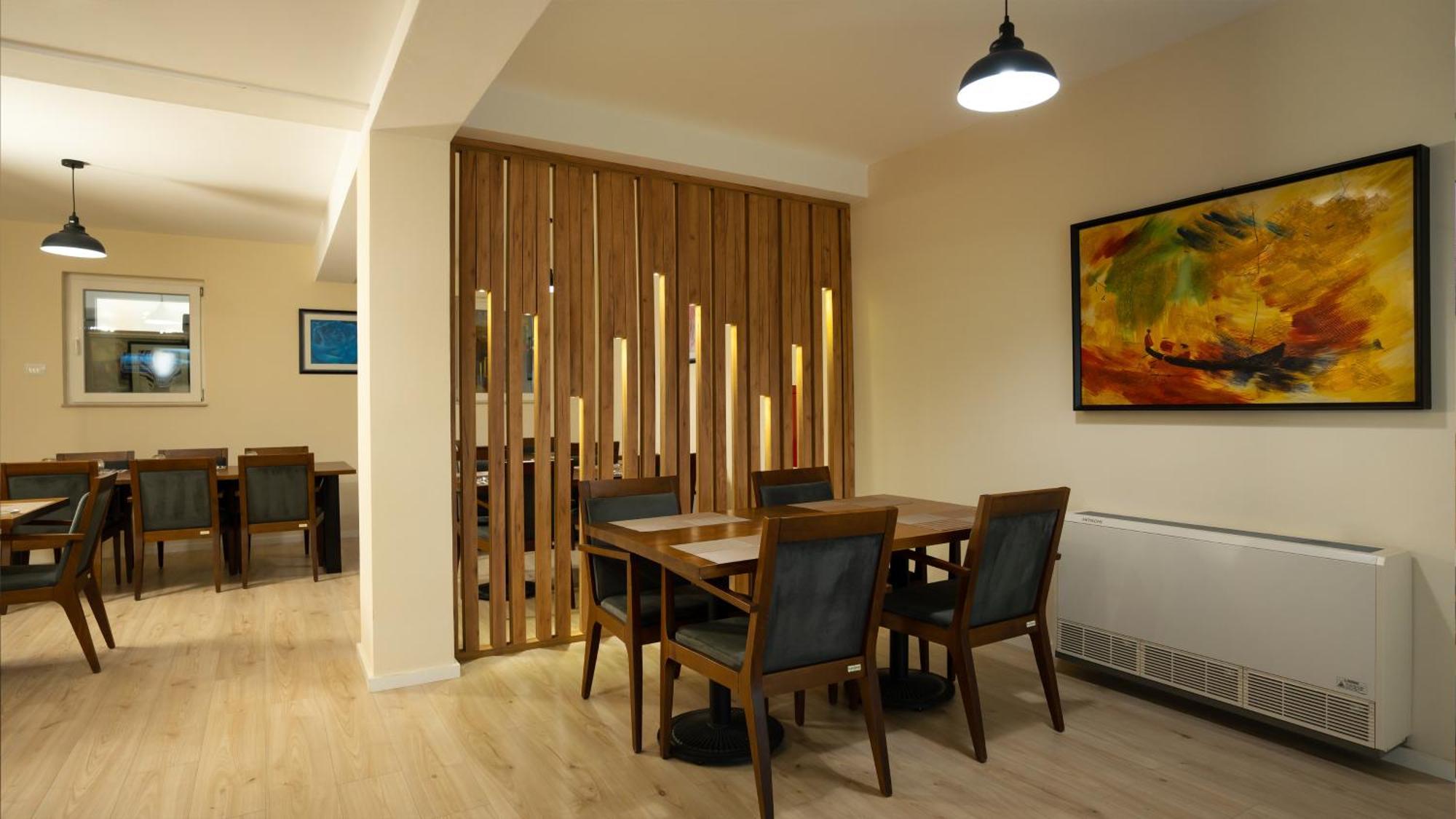 F&M Hotel 2 Tirana Extérieur photo